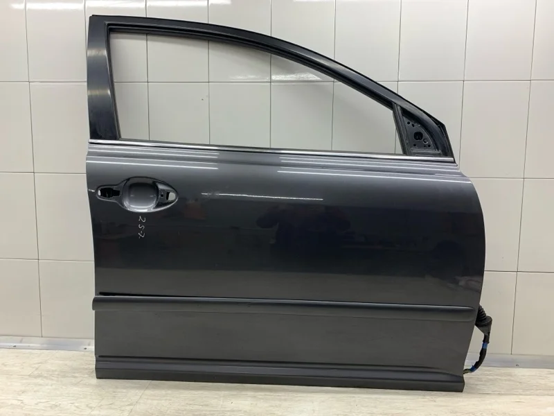 Дверь Toyota Avensis 2007 6700105050 УНИВЕРСАЛ 1ADFTV, передняя правая