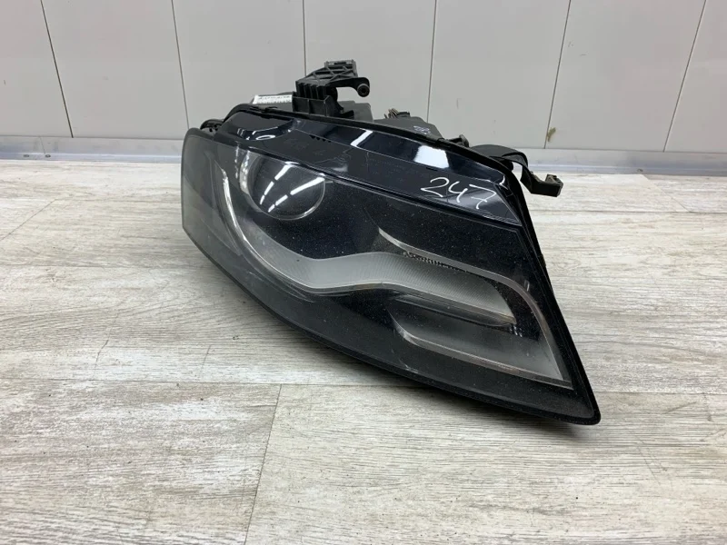 Фара Audi A4 2008 8K0941030AJ СЕДАН CAGA, правая