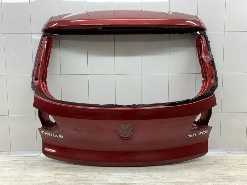 Крышка багажника Volkswagen Tiguan 2008 5N0827025G ВНЕДОРОЖНИК CBAB
