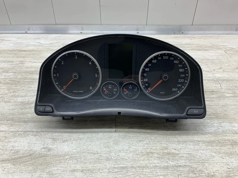 Щиток приборов Volkswagen Tiguan 2008 5N0920870D ВНЕДОРОЖНИК CBAB