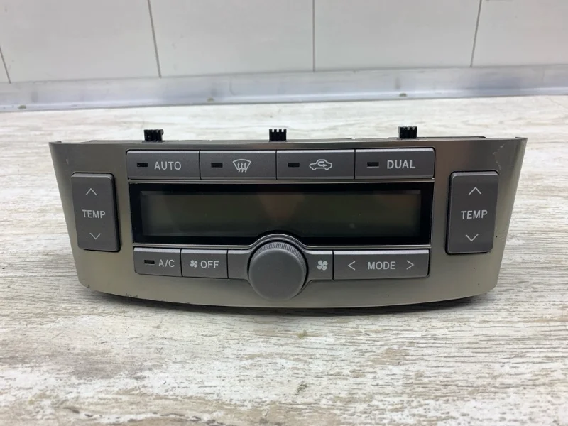 Блок управления климат-контролем Toyota Avensis 2007 5590005270 УНИВЕРСАЛ 1ADFTV