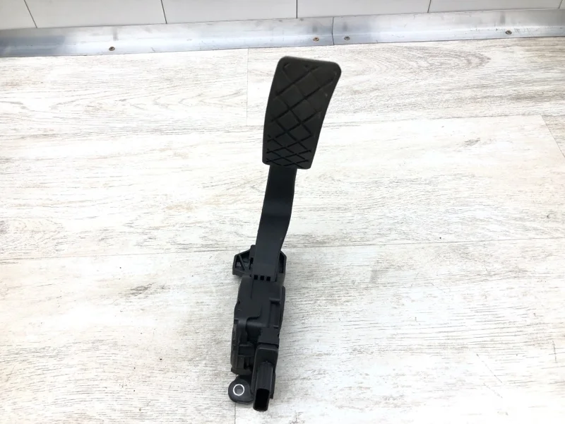Педаль газа Audi A4 2008 8K1723523 СЕДАН CAGA