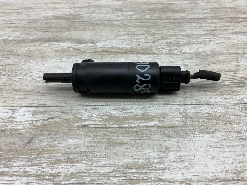 Насос омывателя Volkswagen Tiguan 2008 3В7955681 ВНЕДОРОЖНИК CBAB