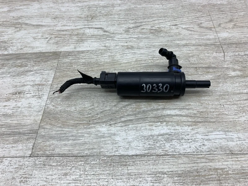 Насос омывателя Volkswagen Tiguan 2009 3B7955681 ВНЕДОРОЖНИК CBAB