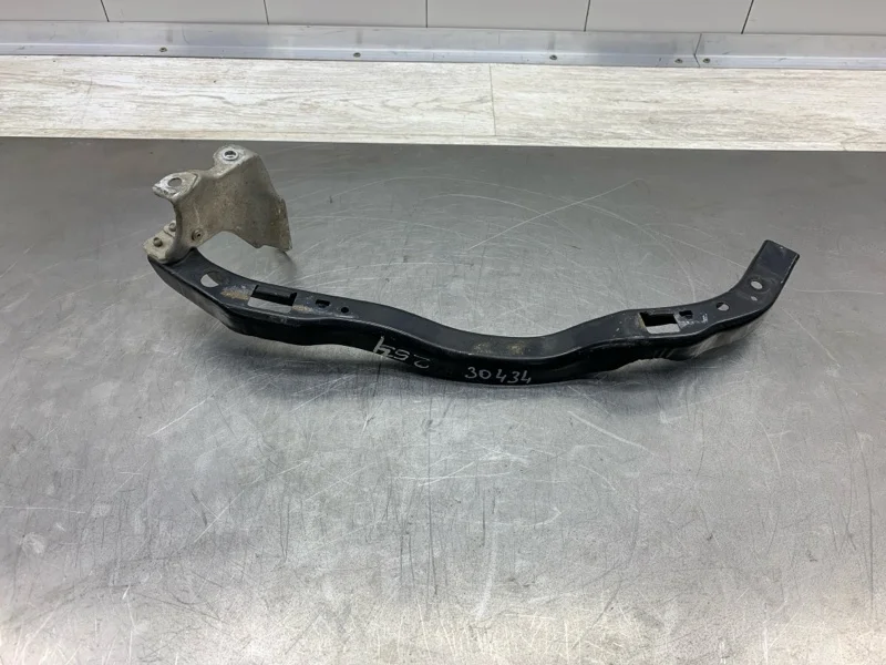 Кронштейн (опора) Subaru Legacy 2003 57707AG070 СЕДАН EJ202, передний левый