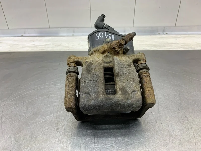 Суппорт тормозной Volkswagen Tiguan 2008 32332267L ВНЕДОРОЖНИК CBAB, задний левый