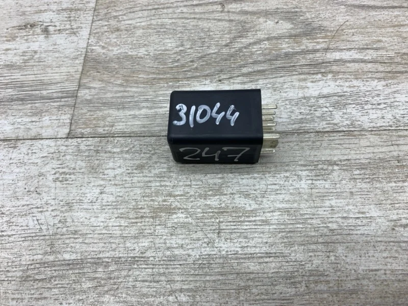 Реле Audi A4 2008 0522120503 СЕДАН CAGA