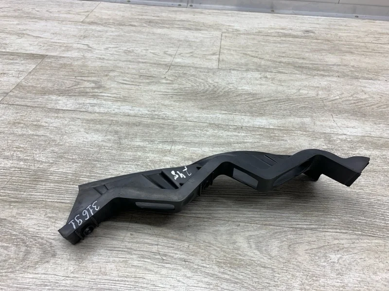 Кронштейн крепления фары Volkswagen Passat 2007 3C0807889A УНИВЕРСАЛ BLS, левый