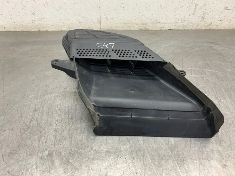 Воздухозаборник Audi A4 2008 8K0129618 СЕДАН CAGA