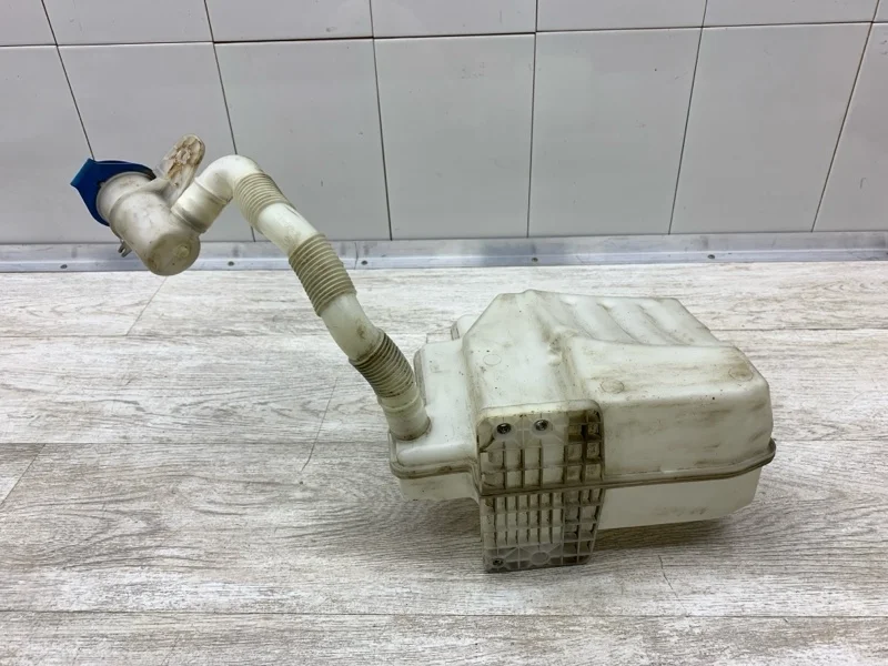 Бачок омывателя Skoda Octavia 2008 1K0955453Q УНИВЕРСАЛ BLS