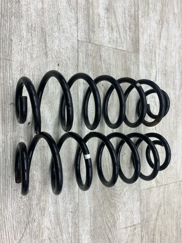 Пружина подвески Volkswagen Golf 2010 1K0511115BC ХЭТЧБЕК CBZB, задняя