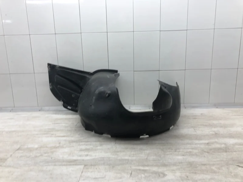 Защита крыла пластмассовая (подкрылок) Skoda Fabia 2007 5J0809957A ХЭТЧБЕК BZG, передняя левая