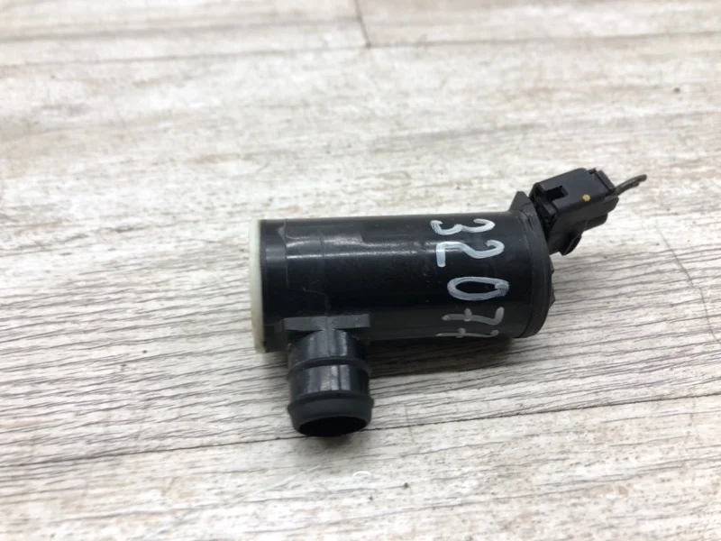 Насос омывателя Kia Sportage 2015 985103W100 КРОССОВЕР G4FD GDI