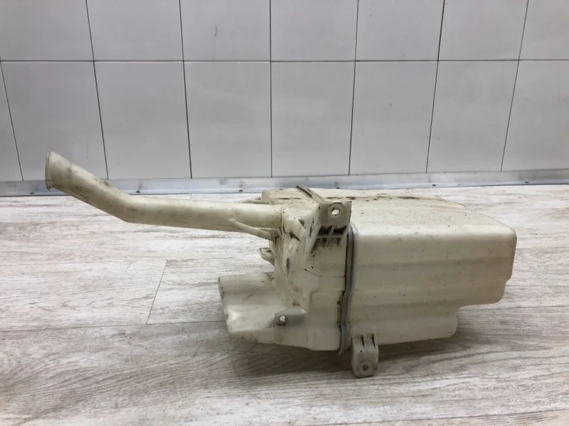 Бачок омывателя Toyota Avensis 2007 8531502100 УНИВЕРСАЛ 2ADFTV