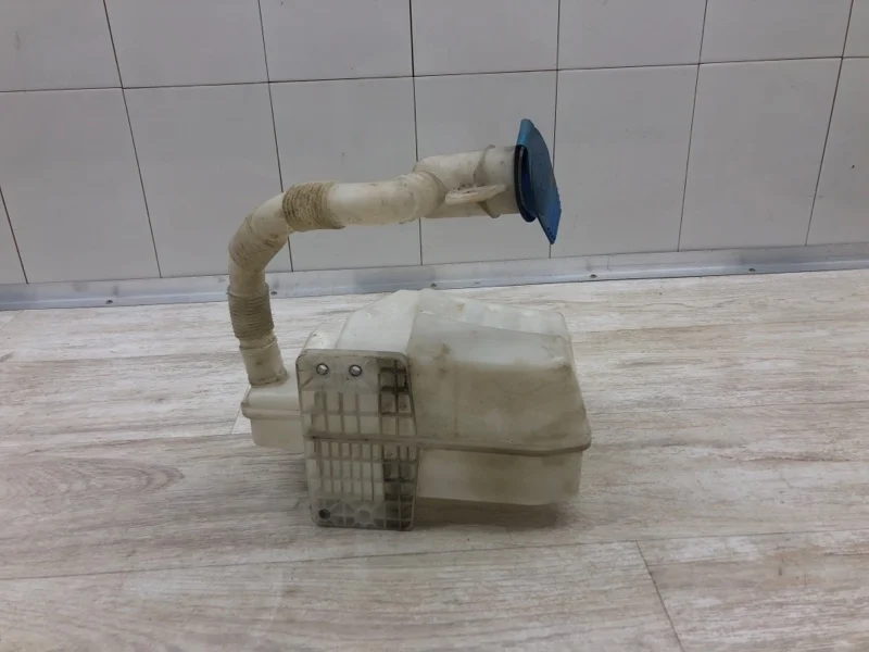 Бачок омывателя Skoda Octavia 2006 1K0955453Q УНИВЕРСАЛ BKD