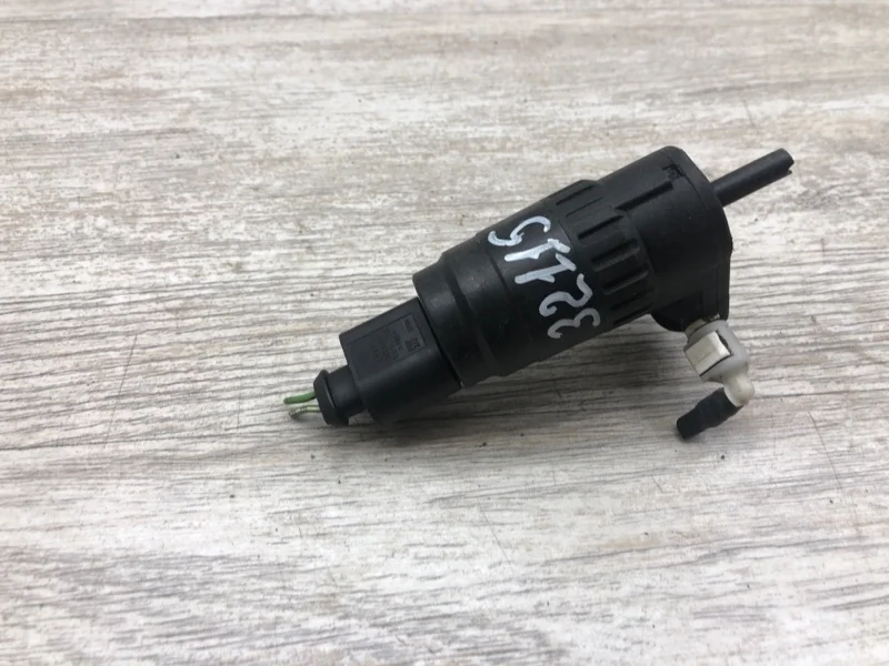 Насос омывателя Volkswagen Caddy 2010 1K6955651 МИНИВЭН BLS