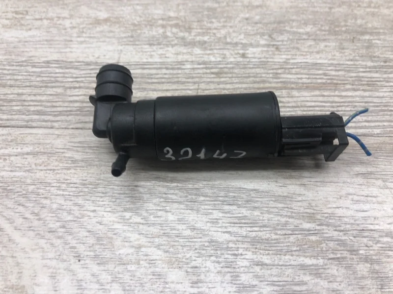 Насос омывателя Toyota Corolla 2002 8533005030 ХЭТЧБЕК 3ZZFE