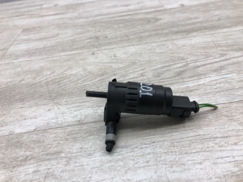 Насос омывателя Skoda Octavia 2008 1K6955651 УНИВЕРСАЛ BLS