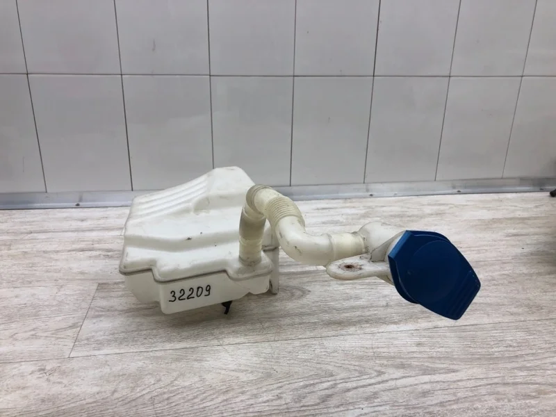 Бачок омывателя Skoda Octavia 2007 1K0955453Q УНИВЕРСАЛ BLS