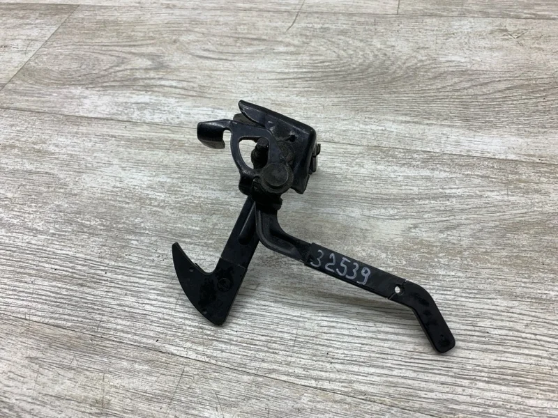 Замок капота Skoda Octavia 2007 1Z0823480E УНИВЕРСАЛ BLS