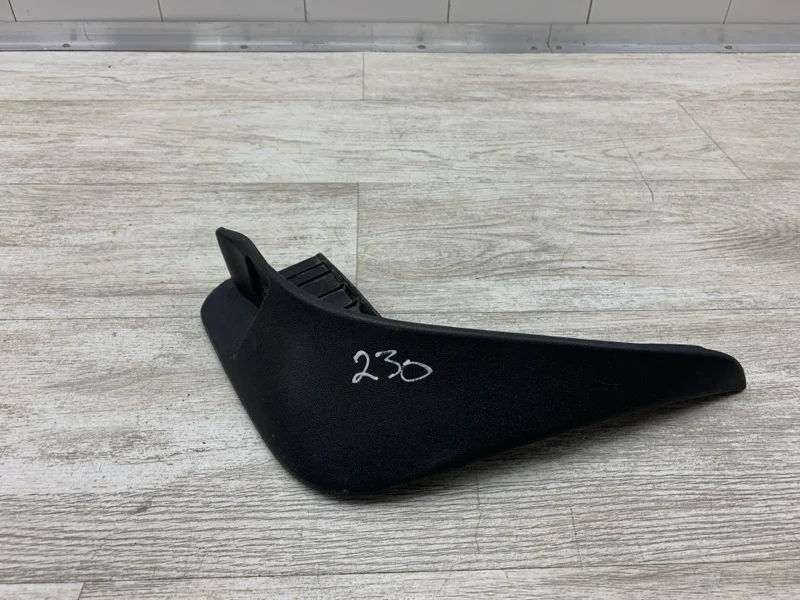 Брызговик Kia Sportage 2015 868423U001 КРОССОВЕР G4FD GDI, задний правый