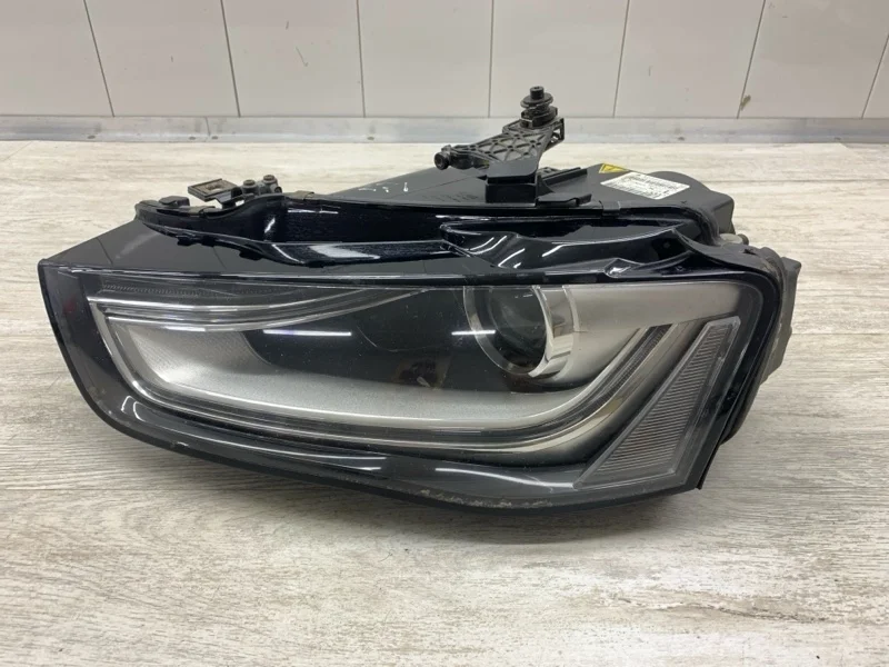 Фара Audi A4 2014 8K0941043C УНИВЕРСАЛ CGLC, передняя левая