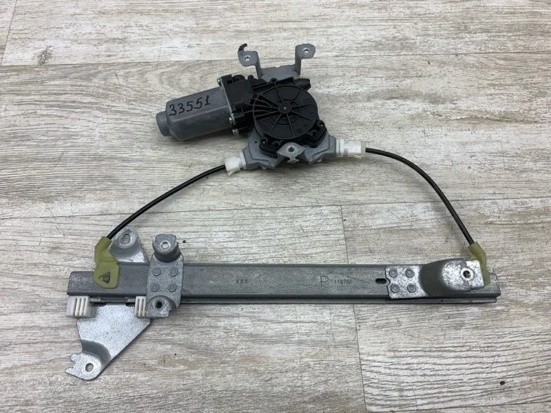 Стеклоподъемник электрический Nissan Qashqai 2013 82701JD400 КРОССОВЕР R9M, задний левый