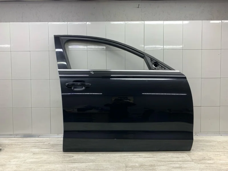 Дверь Audi A6 2012 4G0831052 УНИВЕРСАЛ CLAA, передняя правая