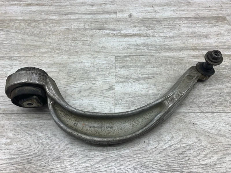 Рычаг подвески нижний Audi A6 2012 4G0407694J УНИВЕРСАЛ CLAA, передний правый