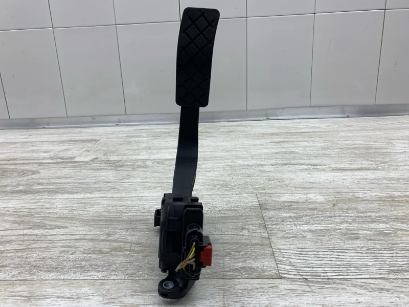 Педаль газа Audi A5 2011 8K1723523 СЕДАН CAGA