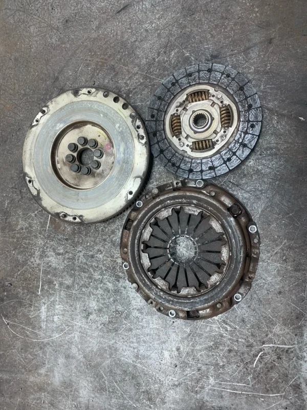 Комплект сцепления Peugeot 508 2011 13451000 УНИВЕРСАЛ 9H05 (DV6C)