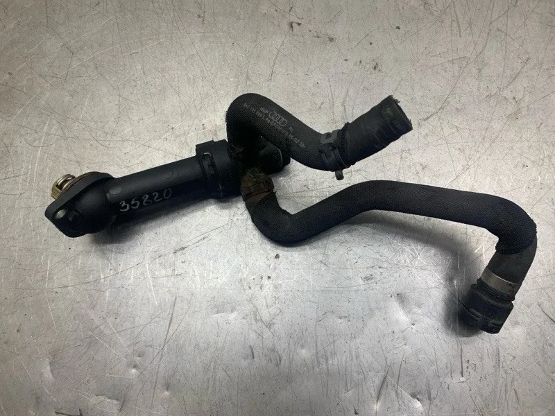 Корпус термостата Audi A4 2009 03L121113A УНИВЕРСАЛ CAGA