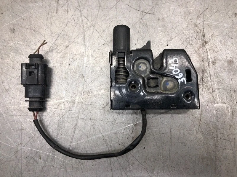 Замок капота Audi A6 2012 4G0823509C УНИВЕРСАЛ CLAA, передний правый