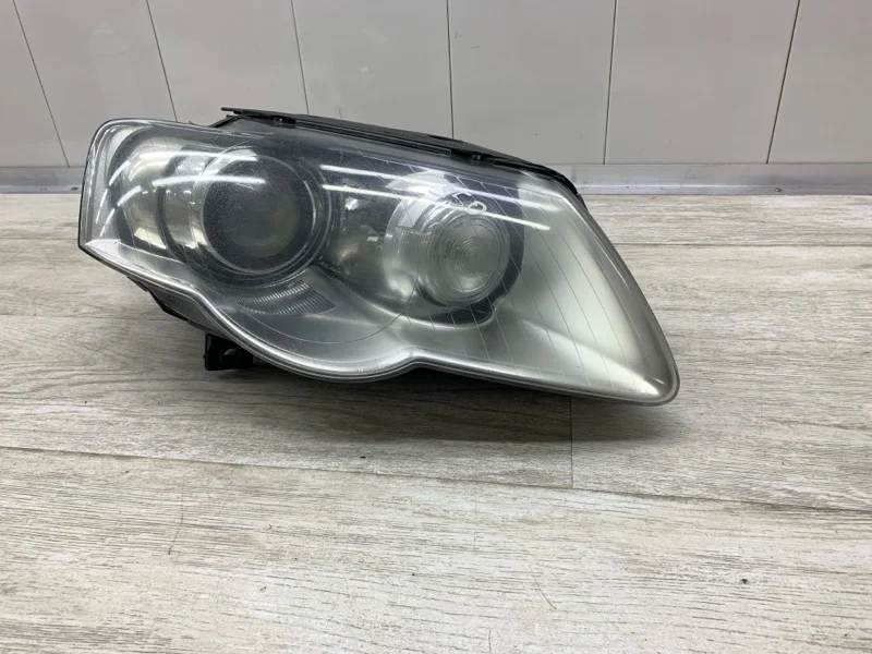 Фара Volkswagen Passat B6 2006 3C0941754G СЕДАН BMR, передняя правая