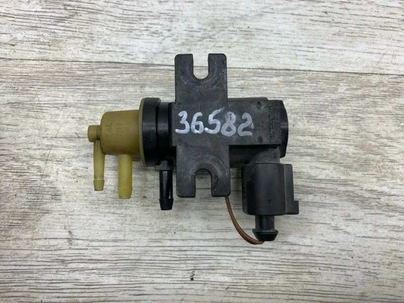 Вакуумный электромагнитный клапан Volkswagen Golf 2008 1K0906627A УНИВЕРСАЛ BLS