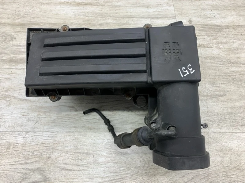 Корпус воздушного фильтра Volkswagen Passat B7 2012 3C0129607AS УНИВЕРСАЛ CFGB