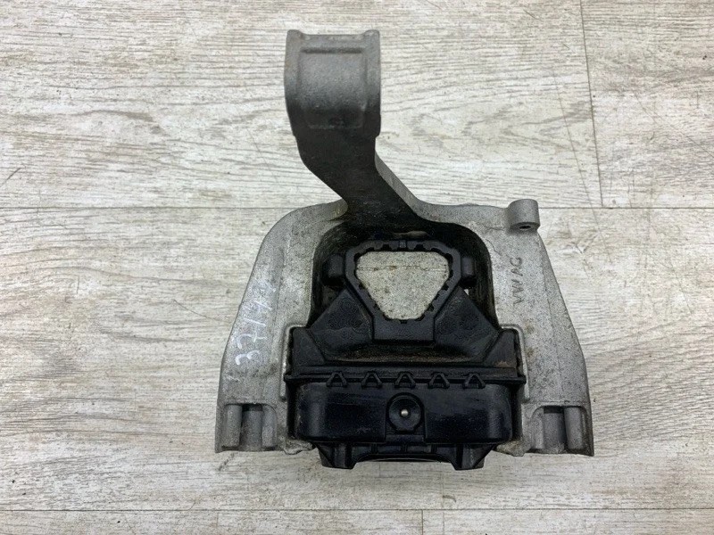 Подушка двигателя Skoda Octavia 2015 5Q0199262BJ УНИВЕРСАЛ CUNA, правая