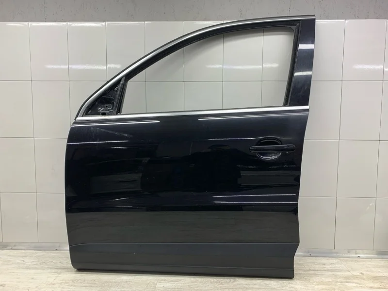 Дверь Volkswagen Tiguan 2008 5N0831055B ВНЕДОРОЖНИК CBAB, передняя левая