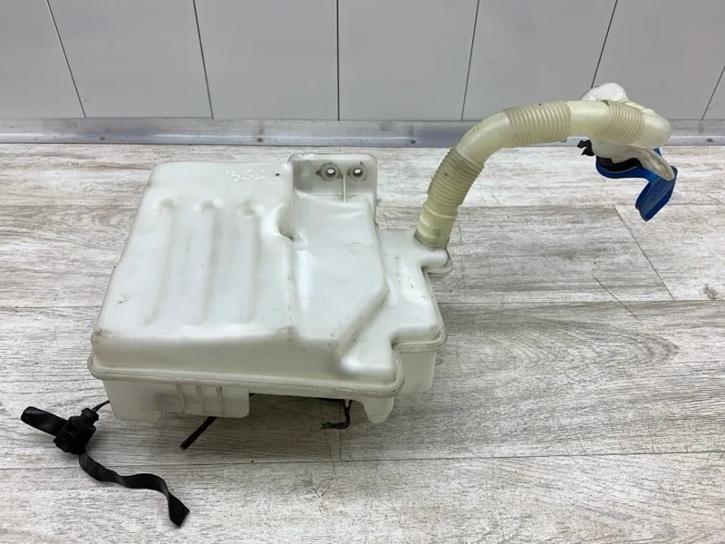 Бачок омывателя Skoda Octavia 2010 1K0955453Q УНИВЕРСАЛ CBZB