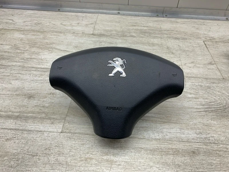 Подушка безопасности в руль Peugeot 308 2011 4112QQ ХЭТЧБЕК 9HP (DV6DTED)