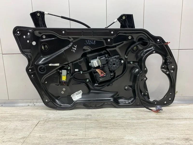 Стеклоподъемник электрический Volkswagen Passat B7 2012 3AA837461B УНИВЕРСАЛ CFGB, левый