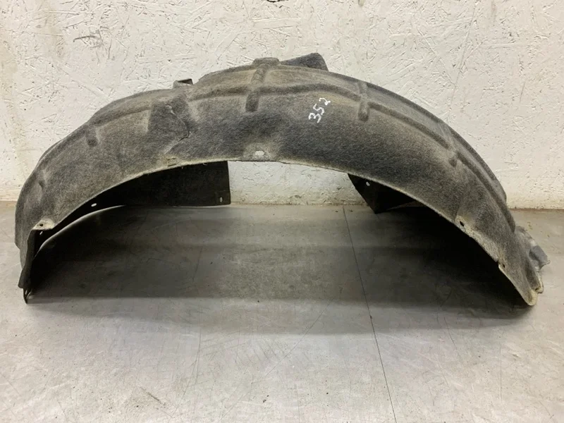 Подкрылок Skoda Octavia 2010 1Z0809957C УНИВЕРСАЛ CBZB, передний левый