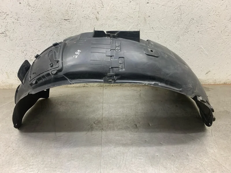 Защита крыла пластмассовая (подкрылок) Opel Astra 2007 13125602 УНИВЕРСАЛ Z17DTJ, передняя левая