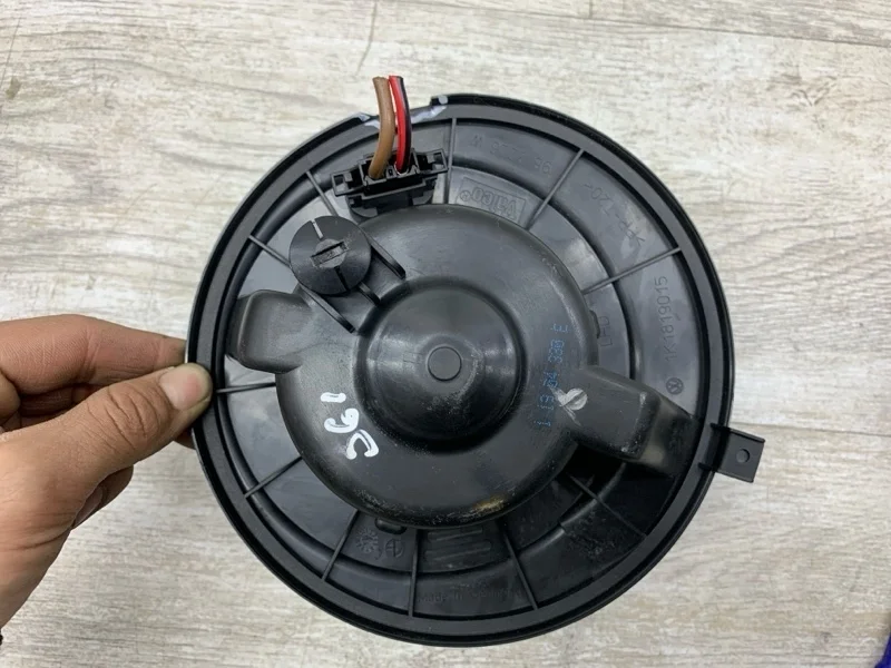 Моторчик печки Volkswagen Caddy 2004 1K1819015 ФУРГОН BCA