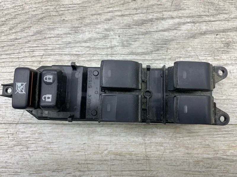Блок управления стеклоподъемниками Toyota Prius 2009 8404033100 ХЭТЧБЕК 2ZR-FXE