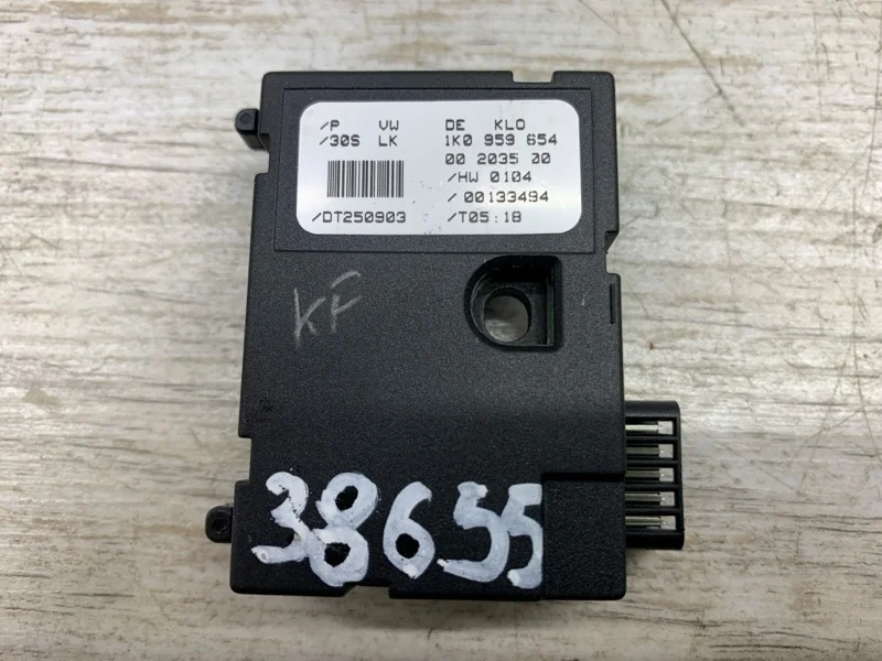 Датчик угла поворота руля Audi A3 2003 1K0959654 ХЭТЧБЕК BGU