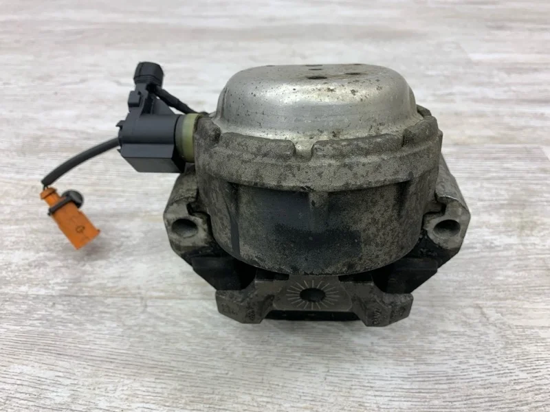 Подушка двигателя Audi A6 2012 4G0199381LG УНИВЕРСАЛ CLAA