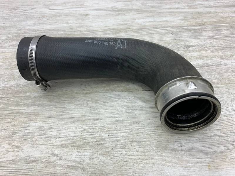 Патрубок интеркулера Volkswagen Golf 2008 3C0145762 УНИВЕРСАЛ BLS