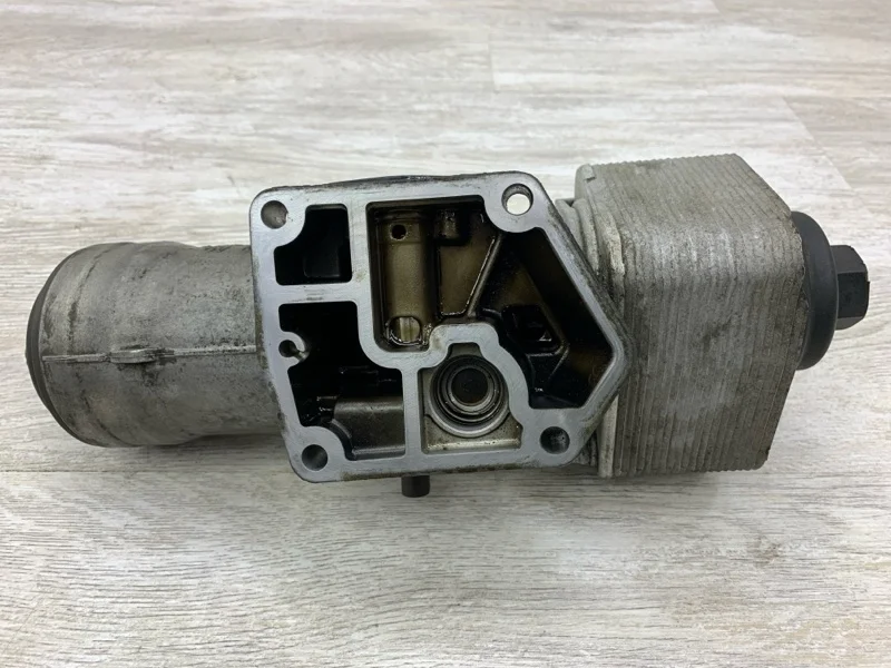 Корпус масляного фильтра Skoda Octavia 2009 045115389K УНИВЕРСАЛ CEGA