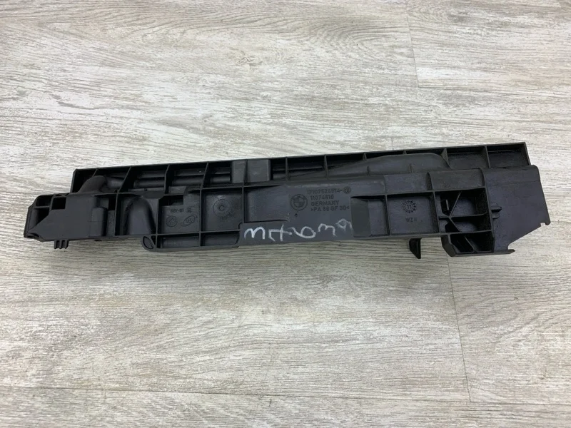 Кронштейн радиатора Bmw X1 2011 17107524914 ВНЕДОРОЖНИК N47 D20 C, передний правый